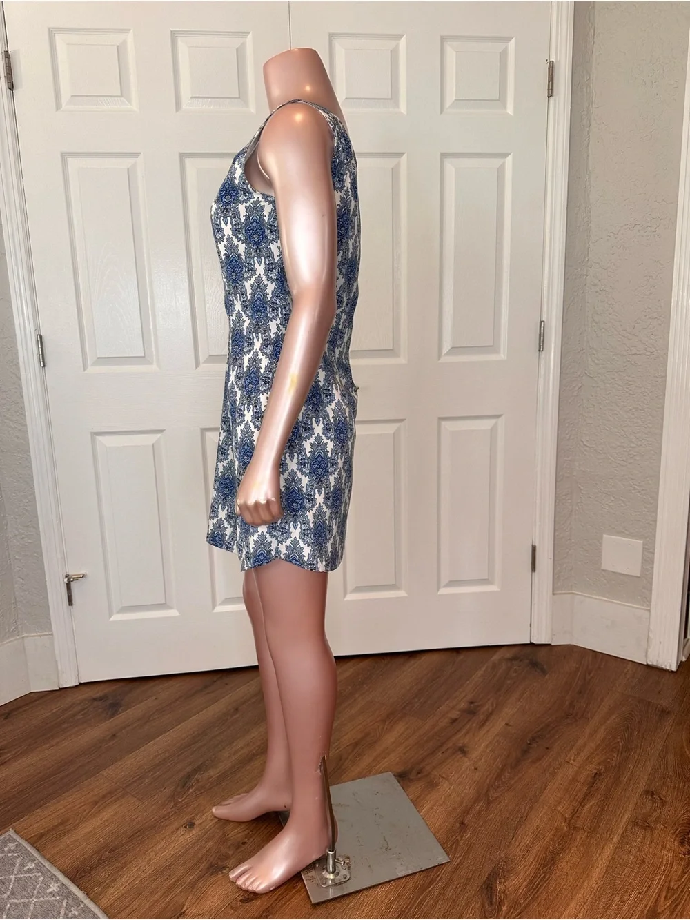 LILA ROSE Blue & White Damask Shift Dress | Size 4 | Fully Lined | B-1831 - Picture 6 of 16